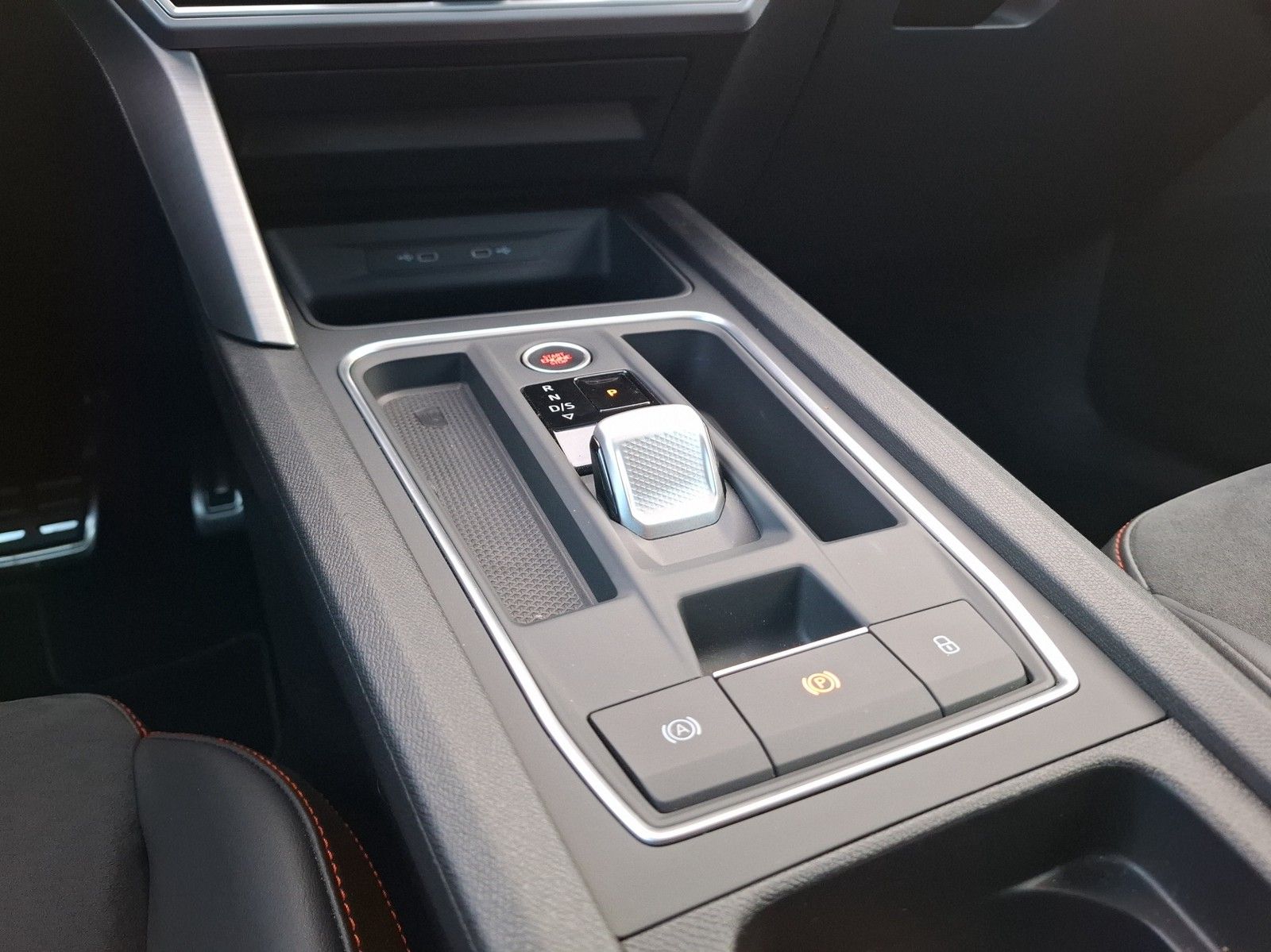 SEAT Leon FR 1.5 eTSI DSG / AHK / PANORAMA / VOLL-LED - Image 14