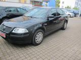 Volkswagen Passat Lim. Family - gebrauchte Volkswagen Passat aus dem Jahr 2003