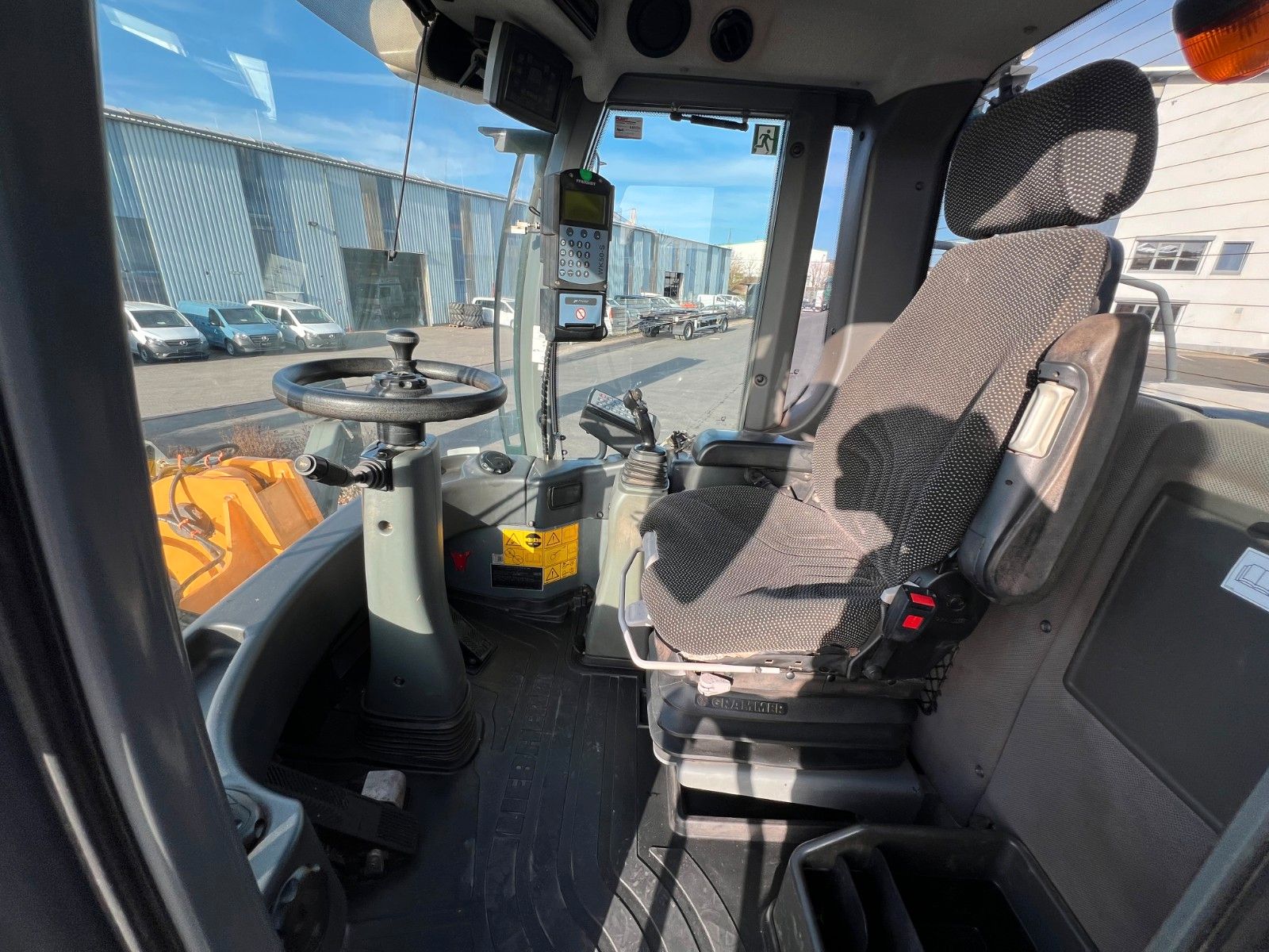 Fahrzeugabbildung Liebherr L 556 / 5.574h / Waage / Zentralschmierung