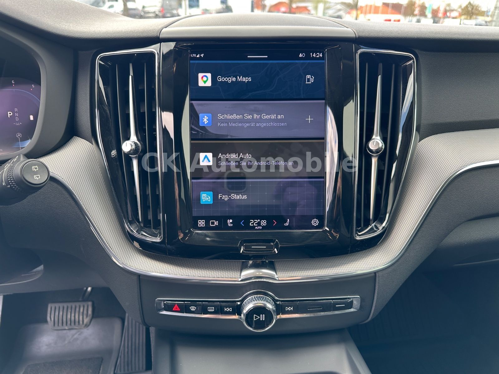 Fahrzeugabbildung Volvo XC60 B4 Plus Bright 2WD/Navi/Leder/Kam/LED/AHK