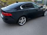 Jaguar XE 20t 200PS R-Sport Automatik R-Sport - Jaguar XE Gebrauchtwagen