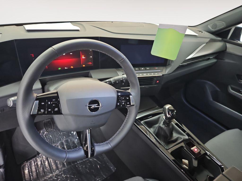 Fahrzeugabbildung Opel Astra Sports Tourer 1.2 Turbo GS AHZV