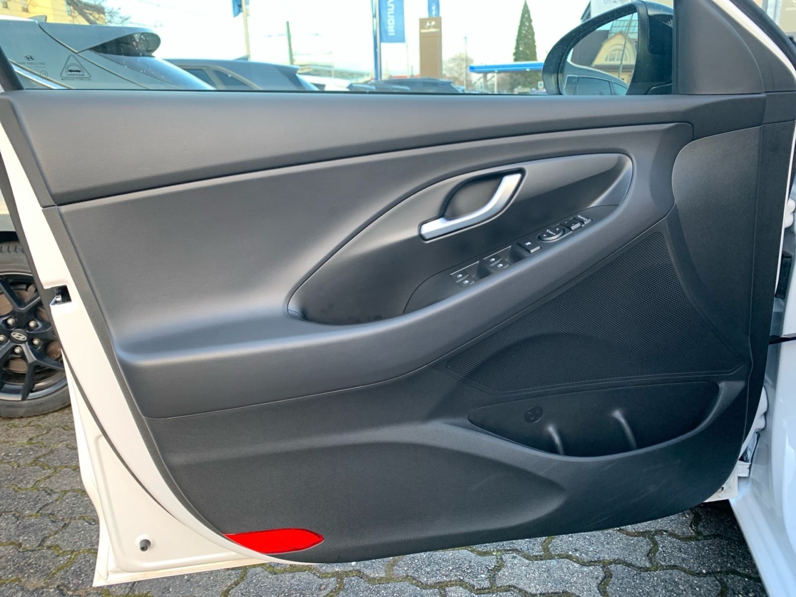 Fahrzeugabbildung Hyundai i30 Kombi 1.0 T-GDI Connect & Go Navi LED