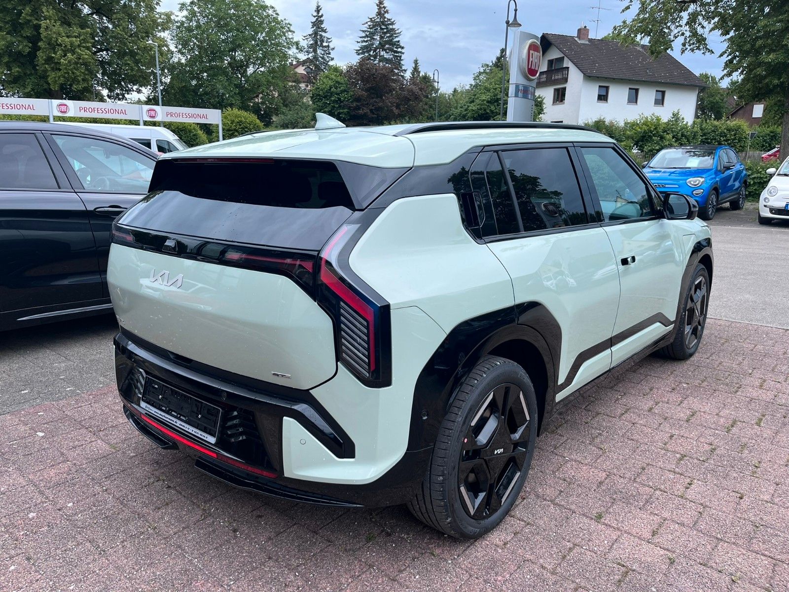 Fahrzeugabbildung Kia EV3 81 kWh 150 kW GT-line Frontantrieb