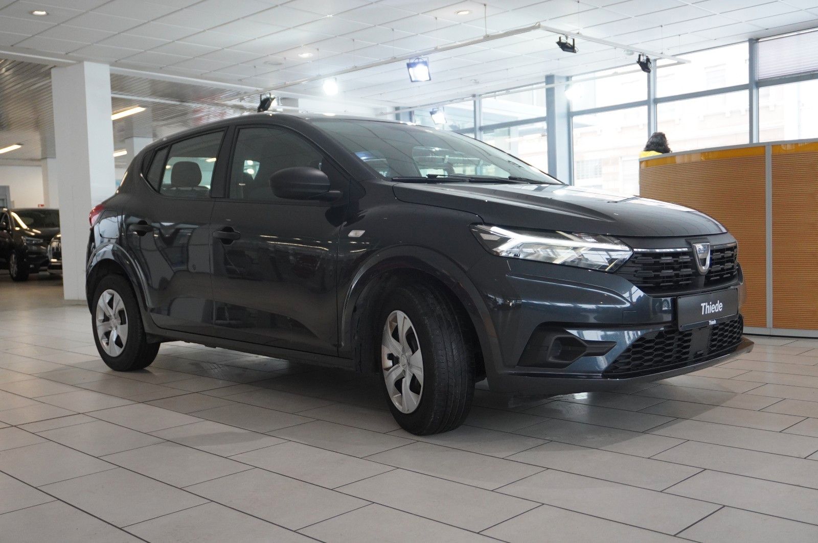 Fahrzeugabbildung Dacia Sandero III 1.0 TCE COMFORT LED/DAB/SHZ/TEMP/AHK