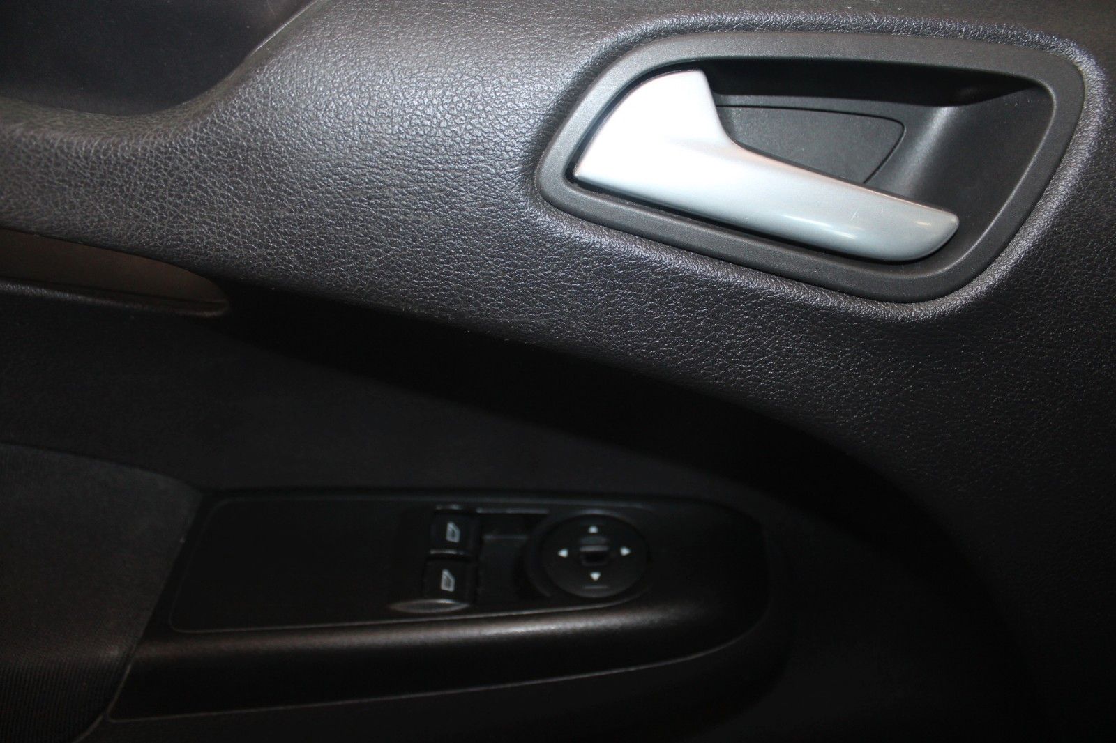 Fahrzeugabbildung Ford Transit Courier TDCI TREND KLIMA AHK WinterPaket