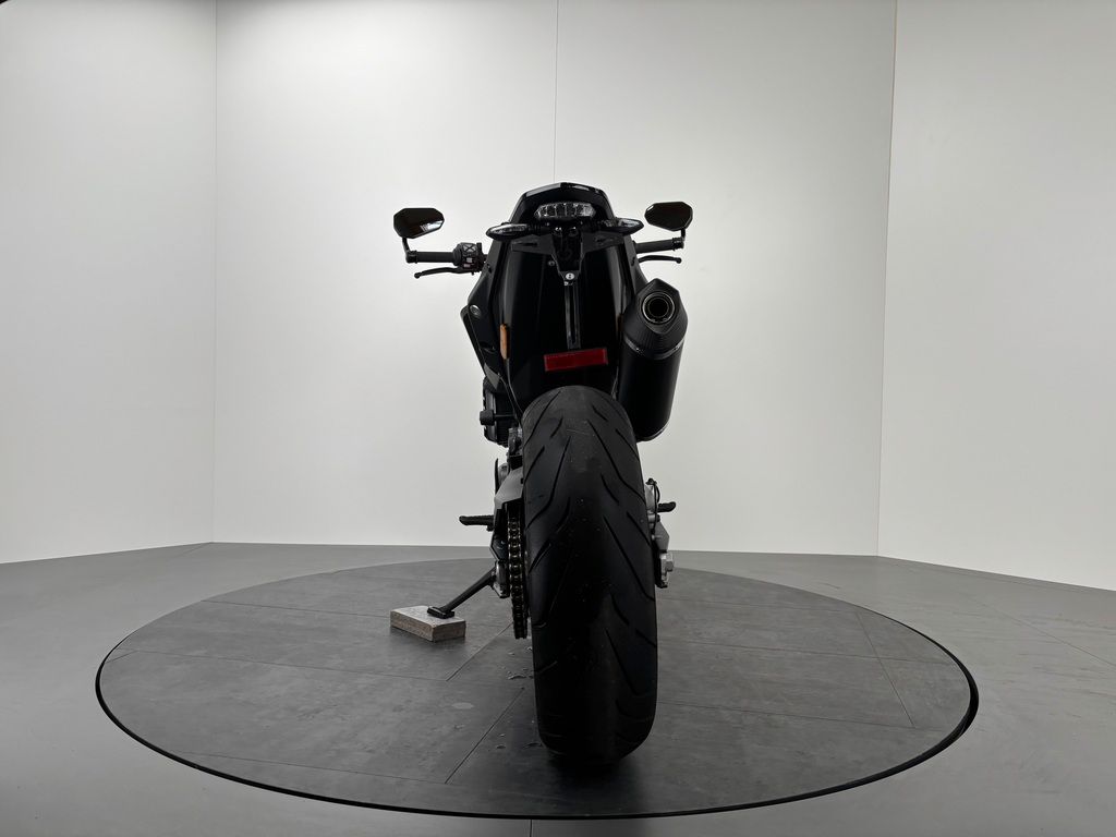 Fahrzeugabbildung KTM 890 DUKE *TOP-ZUSTAND *1. HAND *ARROW