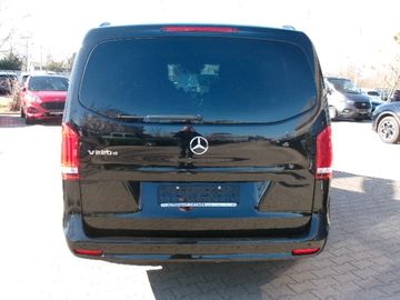 Mercedes V 220 - 5