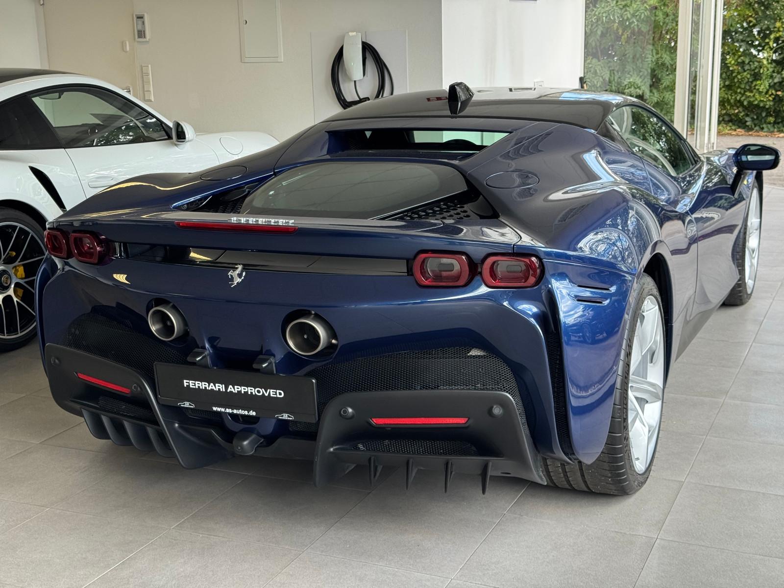 Ferrari SF90 Stradale Two-Tone Lift JBL CarPlay Approved