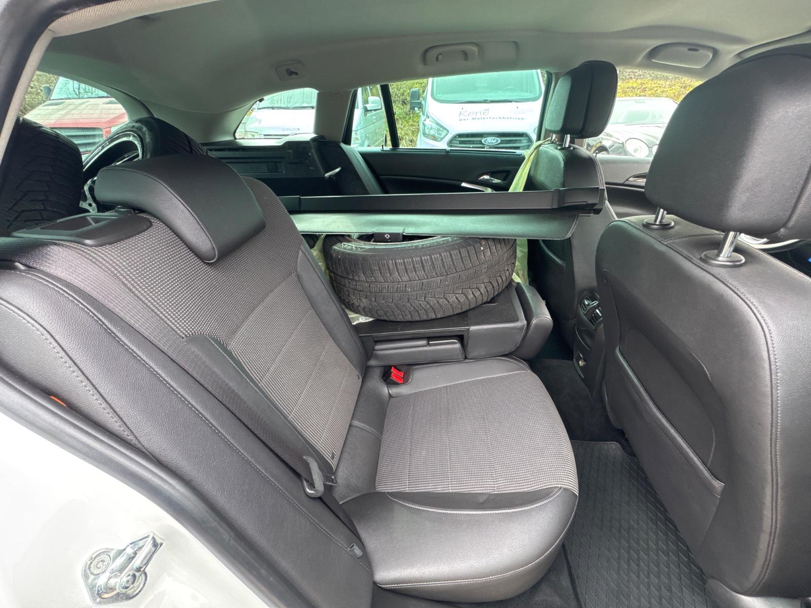 Opel Insignia 2012 — photo 13