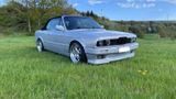 BMW E30 320i Cabrio M Technik 2 - BMW 320 aus 1988 mit Benzin-Antrieb: Cabrio, 320i