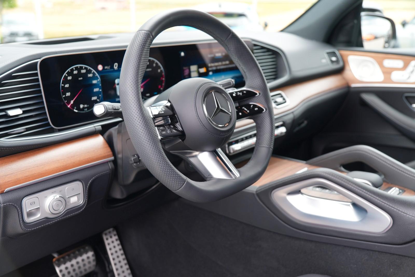 Mercedes-Benz GLS 450 4-Matic AHK PANO 23-Zoll AMG-Line