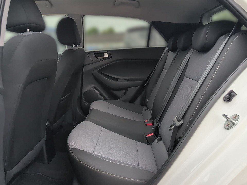 Fahrzeugabbildung Hyundai i20 1.2 YES! GARANTIE KAM+PDC+CARPLAY+KLIMA+SHZ+
