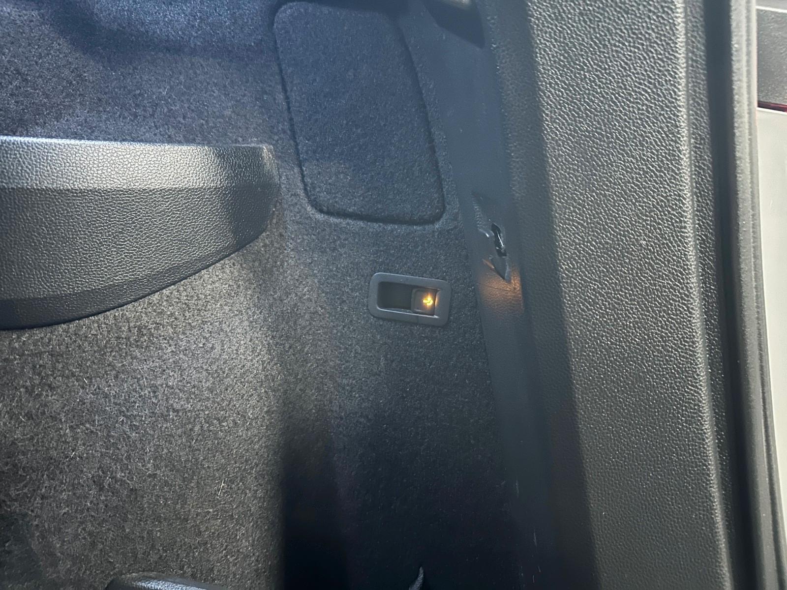 Skoda Karoq 2.0 TDI DSG Tour 4x4 *AHK*NAVI*CarPlay*SHZ, миниатюра 27