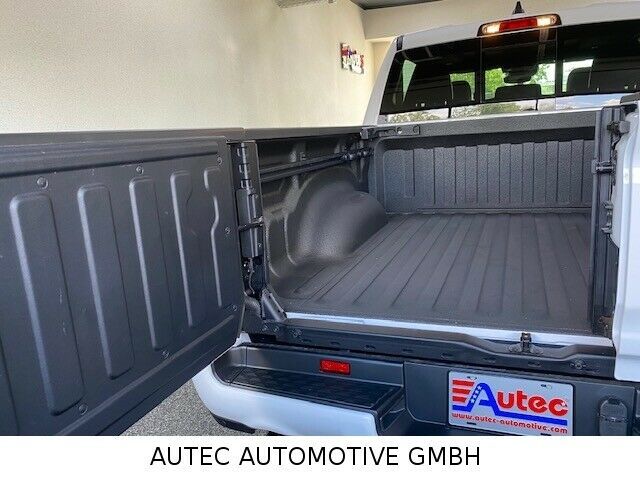 Fahrzeugabbildung Dodge LARAMIE  NIGHT EDITION-TAILGATE-12"-4x4