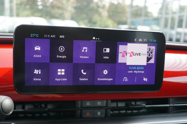 600e (RED) 54 kWh LED PDC KLIMA DAB TEMPOMAT