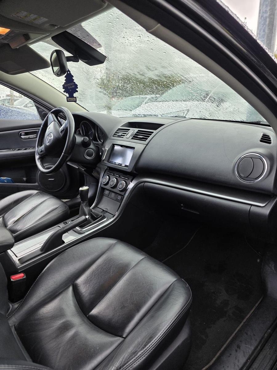 Mazda 2 2011 — photo 7