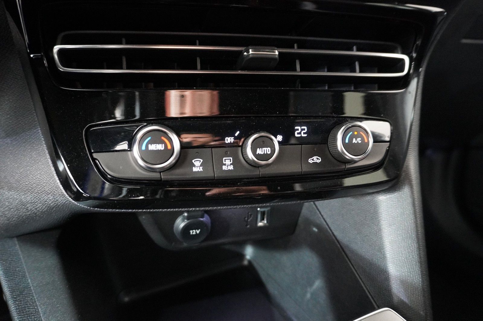 Fahrzeugabbildung Opel Mokka 1.2T GS SPORT NAVI/LED/KAMERA/SPORT/DAB+