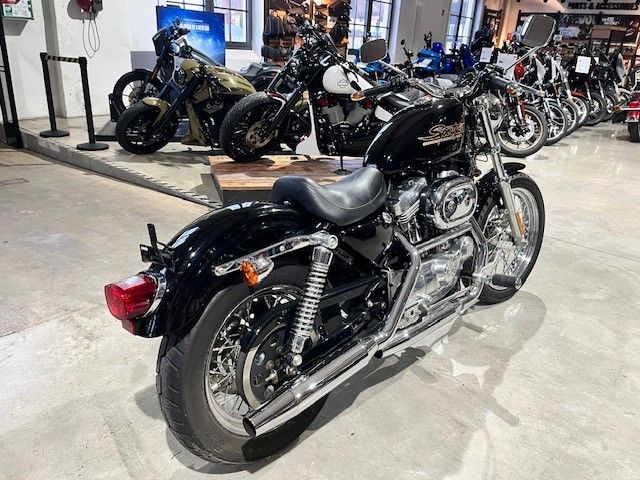 Fahrzeugabbildung Harley-Davidson XL1 883 Sportster 1.Vorbesitzer