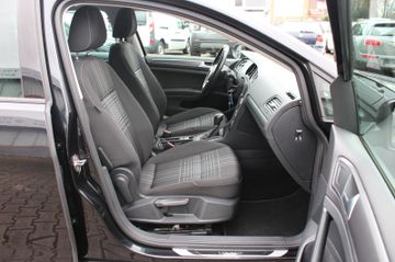 Volkswagen Golf - 9