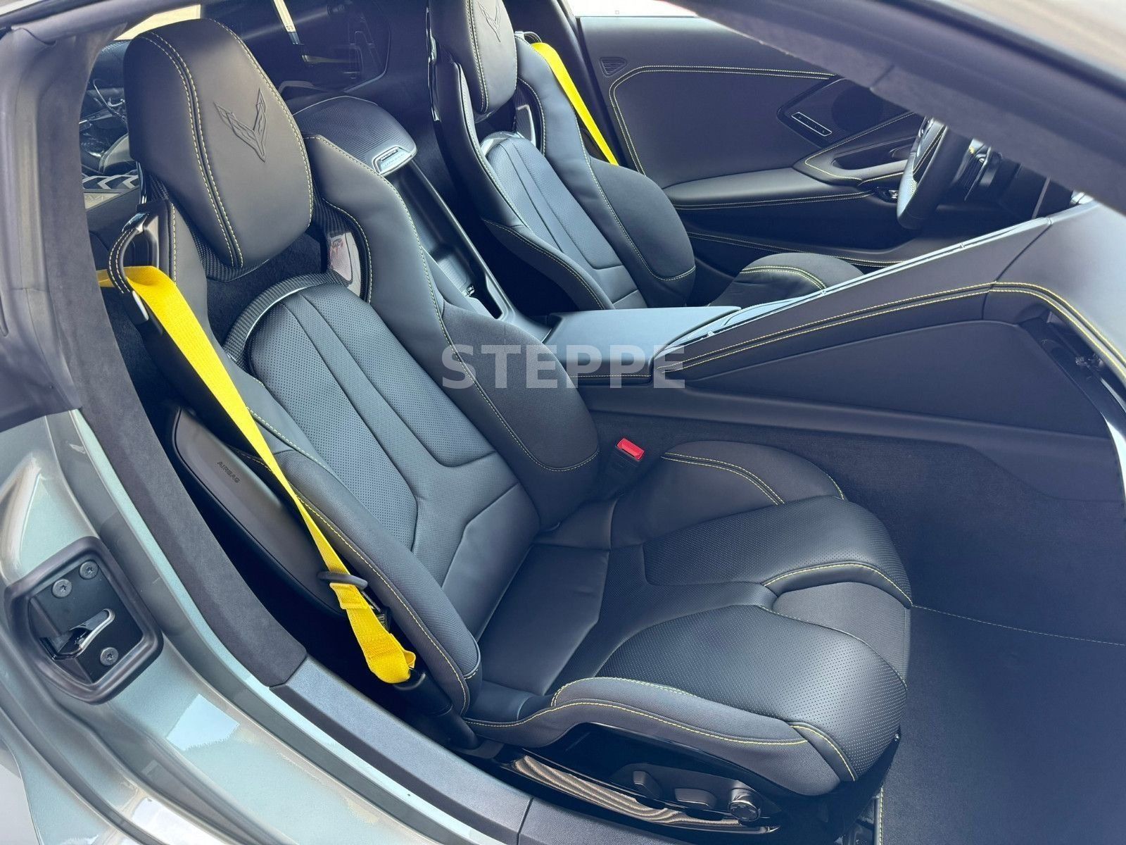 Corvette C8 Stingray Coupe 6,2 V8 3LT Europamodell STEPPE