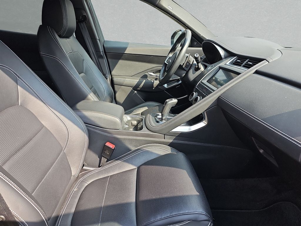 Jaguar E-Pace D180 R-Dynamic SE AHK ACC WINTER DAB