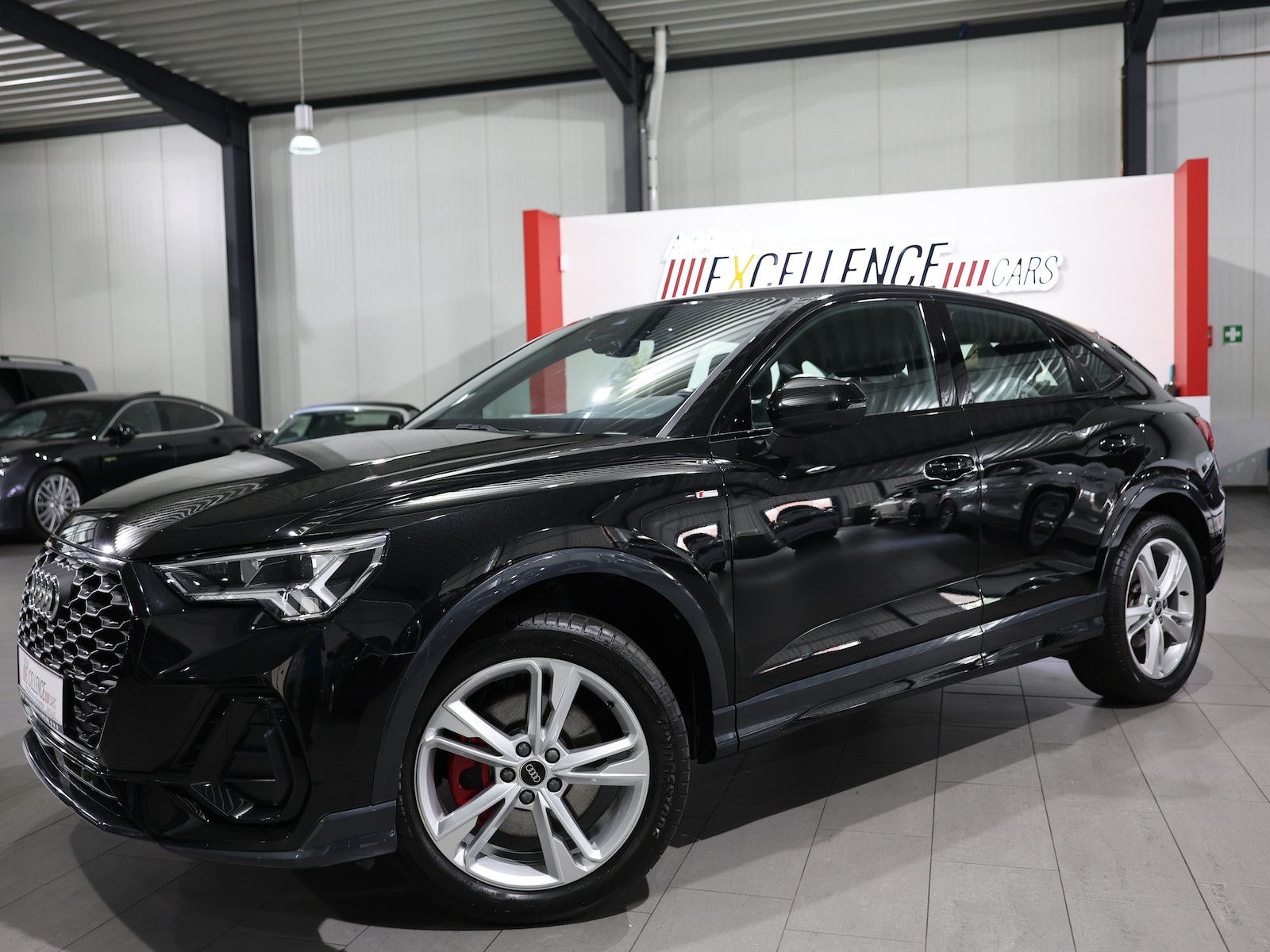Audi Q3 SPORTBACK 40 TDI Q S-LINE DESIGN BLACK / LED foto 5