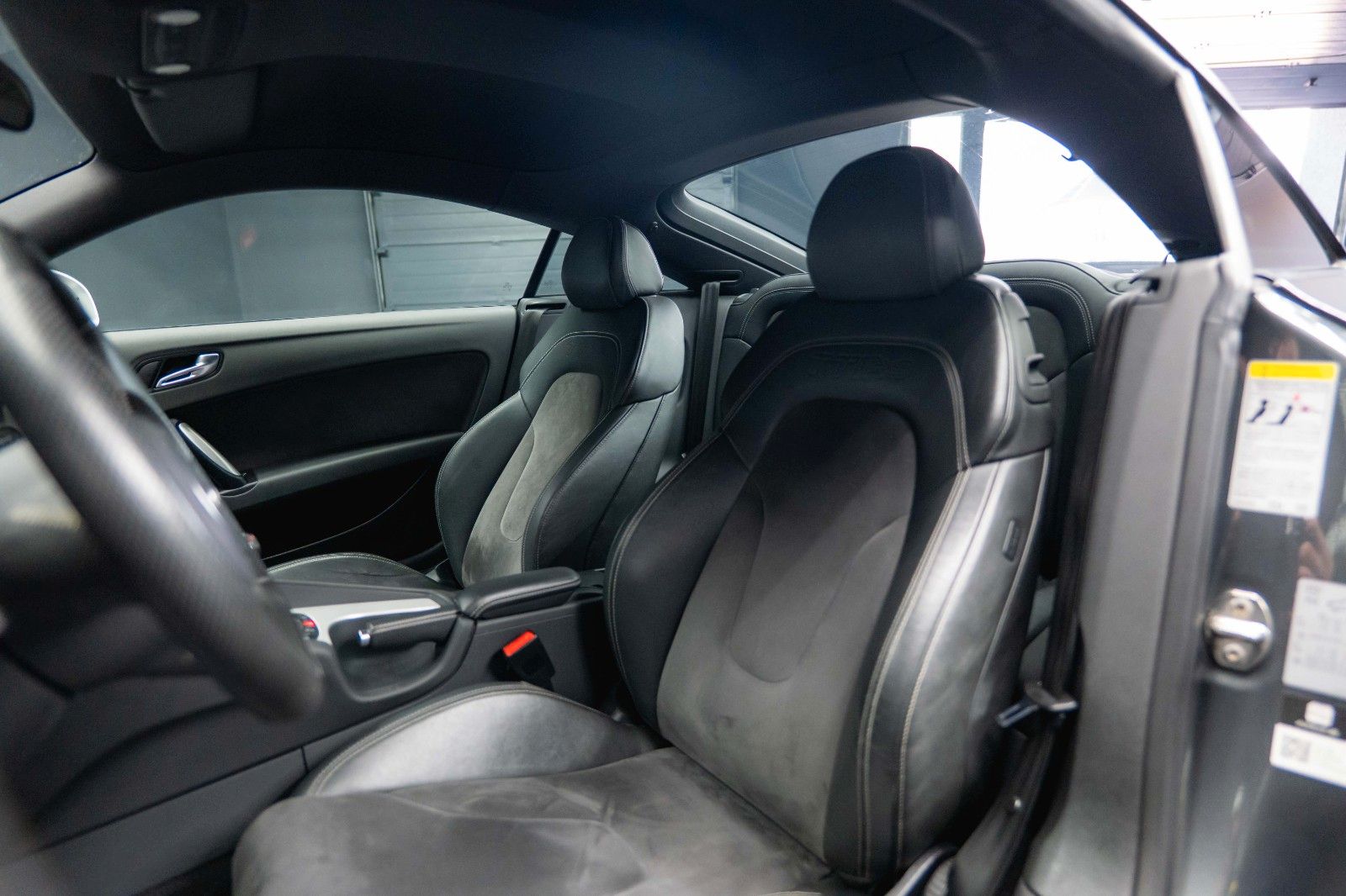 Fahrzeugabbildung Audi 2.5 TFSI TT RS Coupe quattro 6-Gang *Bi-Xenon*