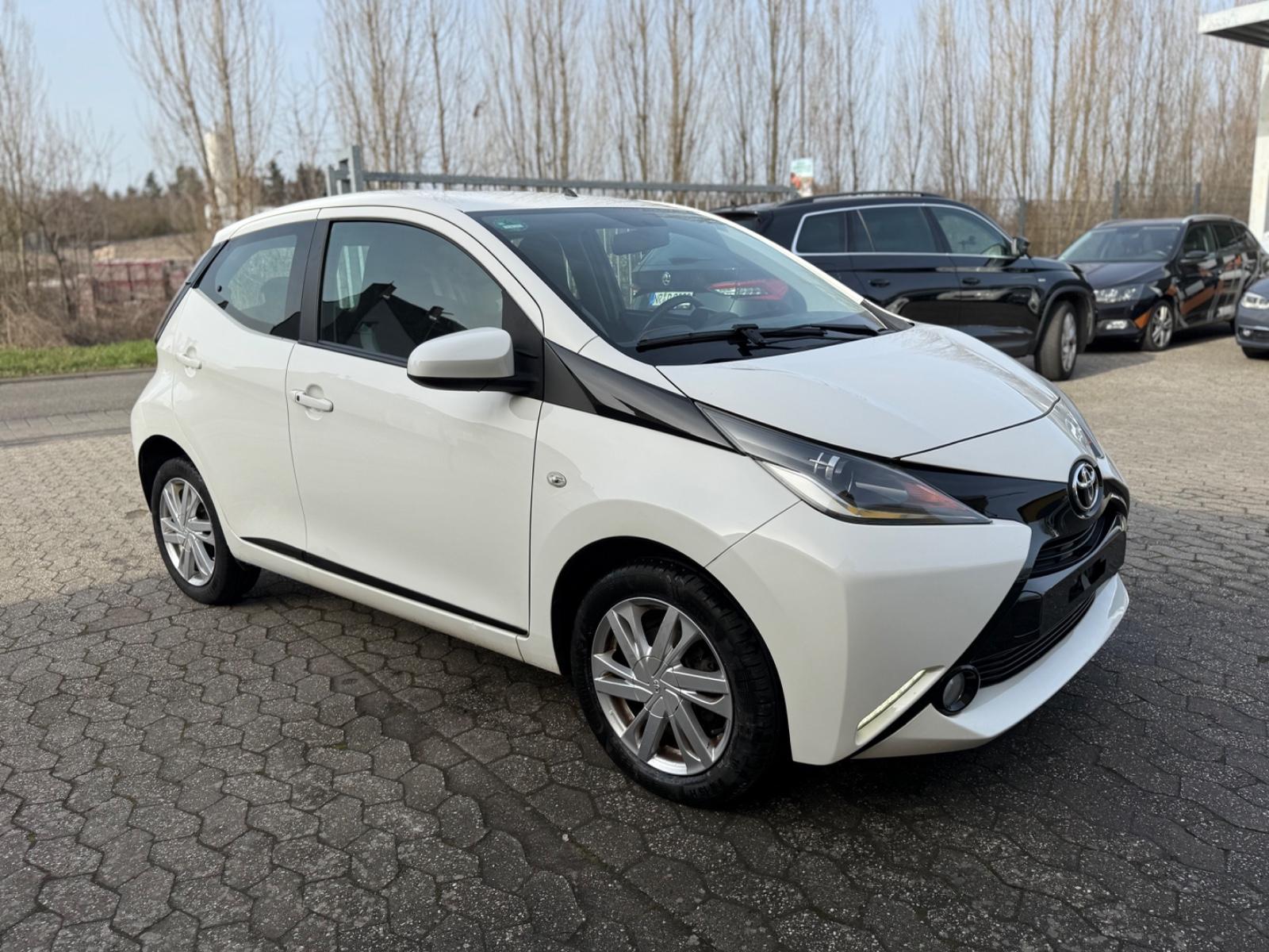 Toyota Aygo AYGO x-play touch
