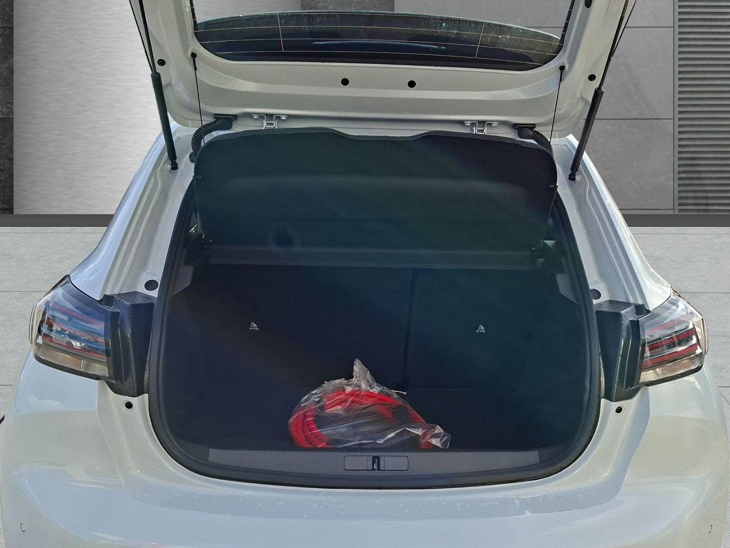 Peugeot e-208 - Bild 4
