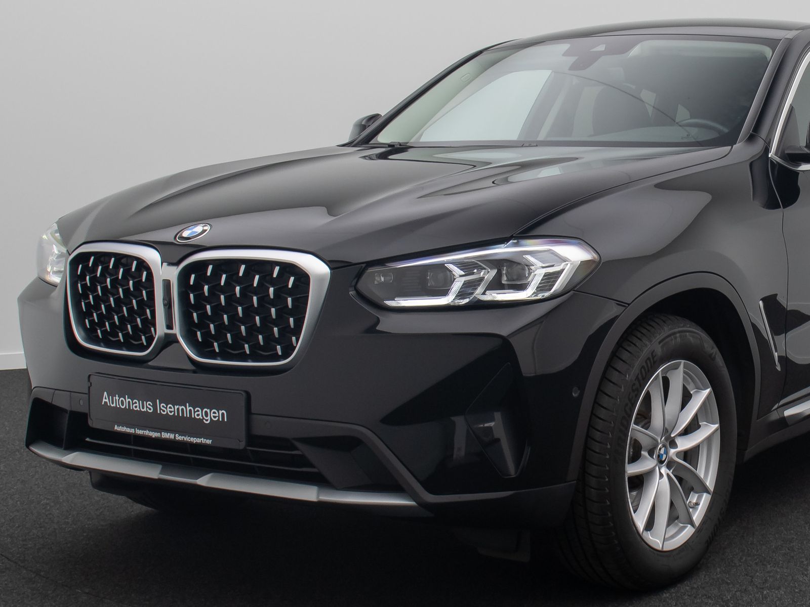 Fahrzeugabbildung BMW X4 xD20i 360° DAB CockpitPlus WLAN LED M Sport