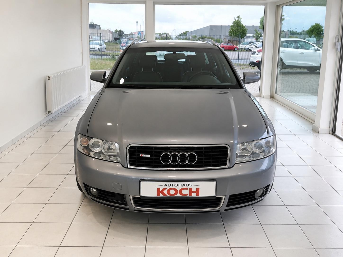Audi A4 2.0 Avant / S LINE /  SOFORT VERFÜGBAR