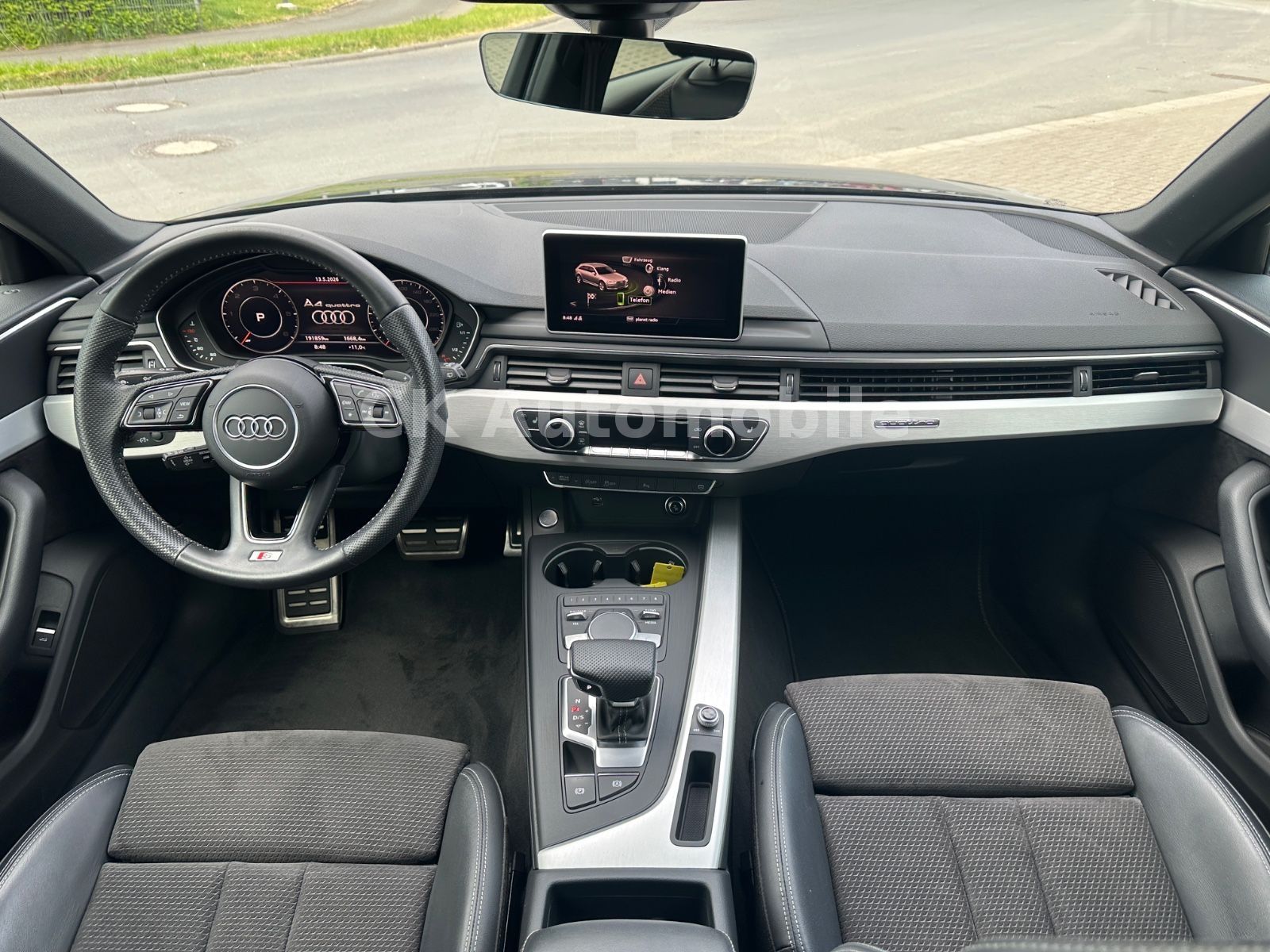 Fahrzeugabbildung Audi A4 Avant 40 TDI Quattro S-Line/Navi/LED/ACC