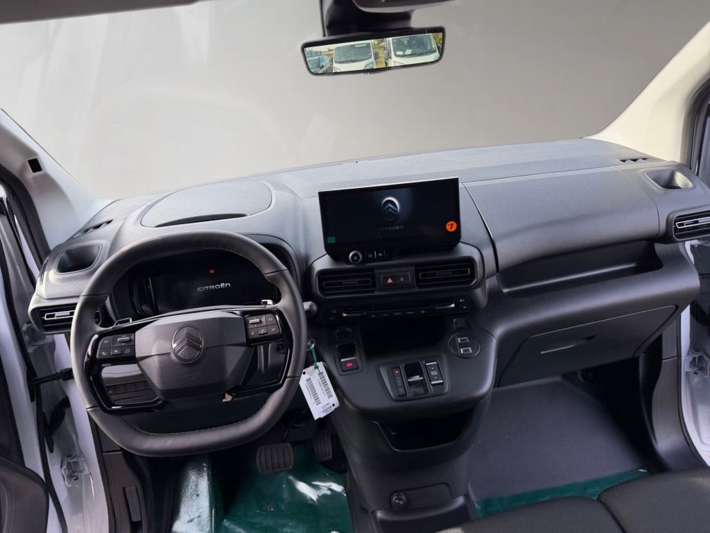 Fahrzeugabbildung Citroën Berlingo 1.5 Diesel 130 M EAT8 XTR