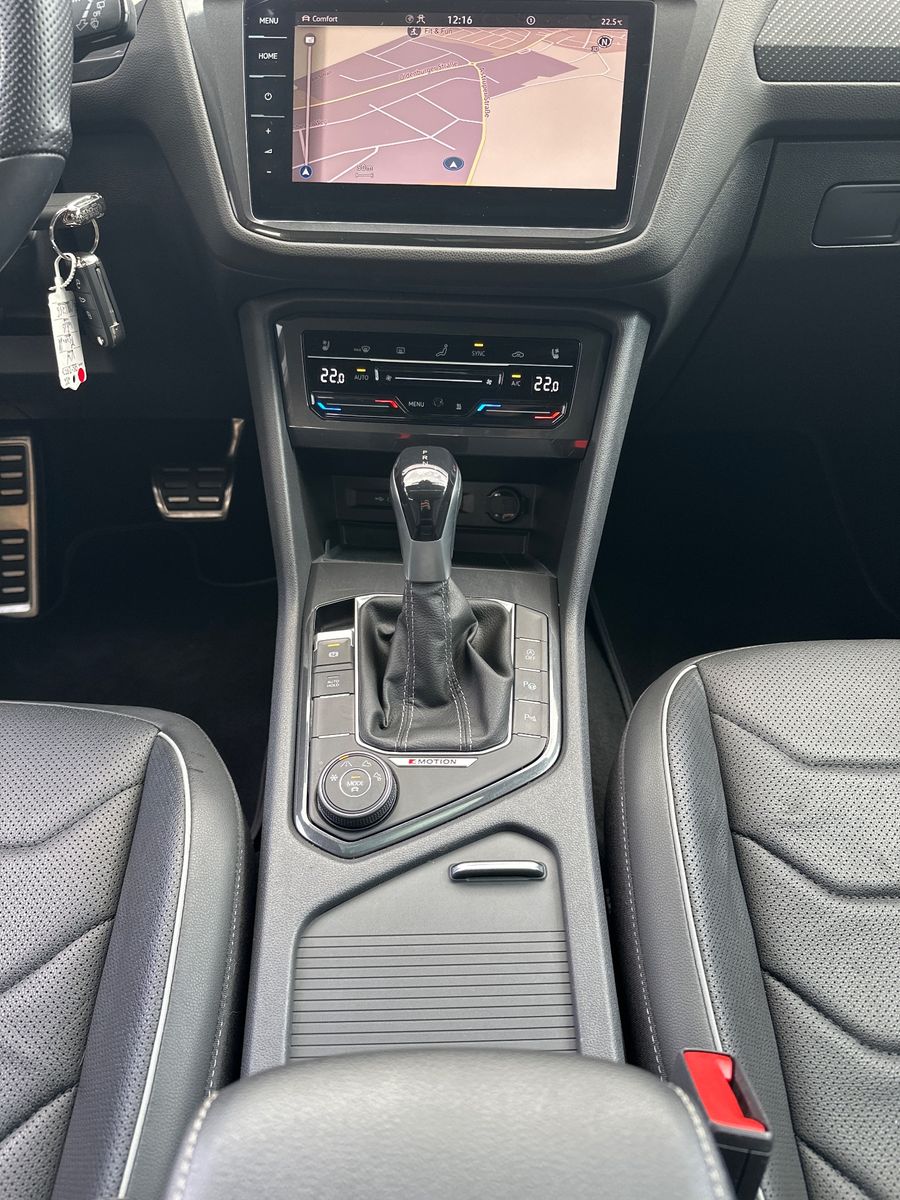 Fahrzeugabbildung Volkswagen Tiguan Allspace 2.0 TDI DSG 4M R-Line NAV+LED