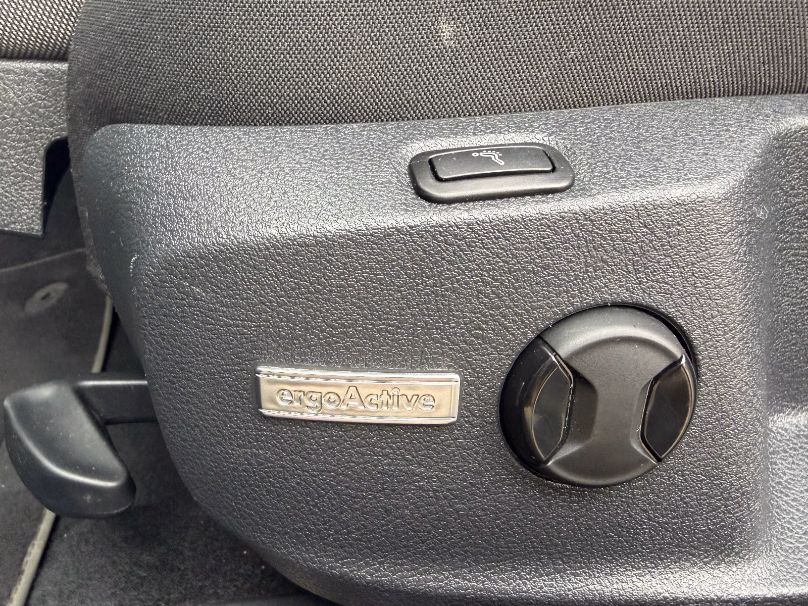 Volkswagen Golf Var. Highline*DSG*ErgoActive*LED*Navi*ACC*