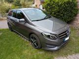Mercedes-Benz B 180 d LED SHZ Alarm Navi AMG-Felgen - Mercedes-Benz B 180 in Oldenburg