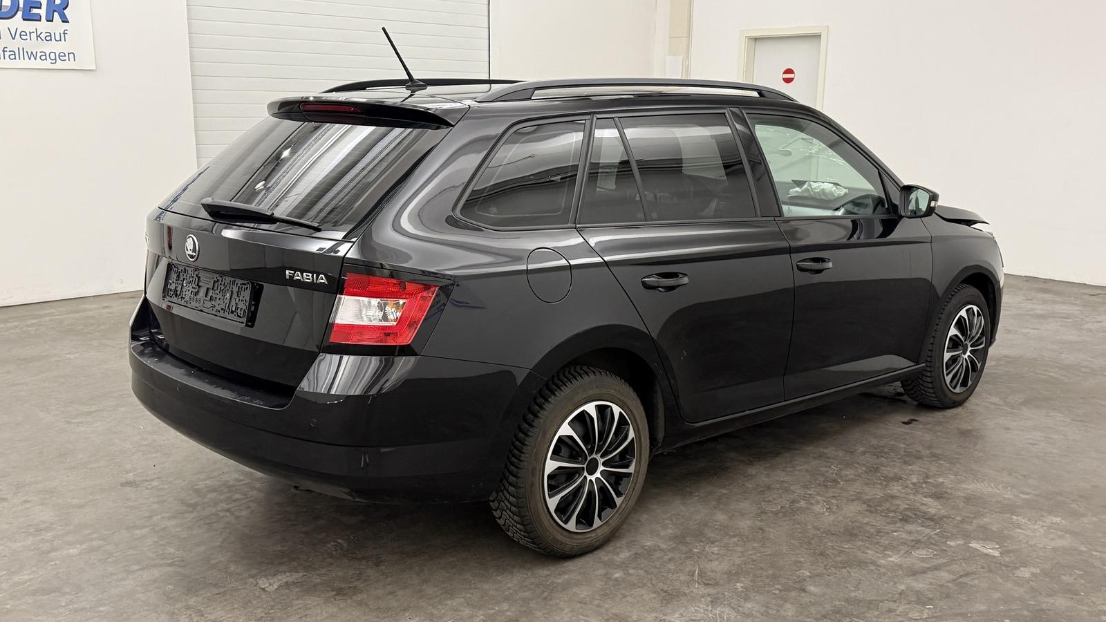 Skoda Fabia Combi 1.0 TSI Ambition *SHZ*