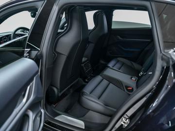2026 Porsche TAYCAN 缩略图 18