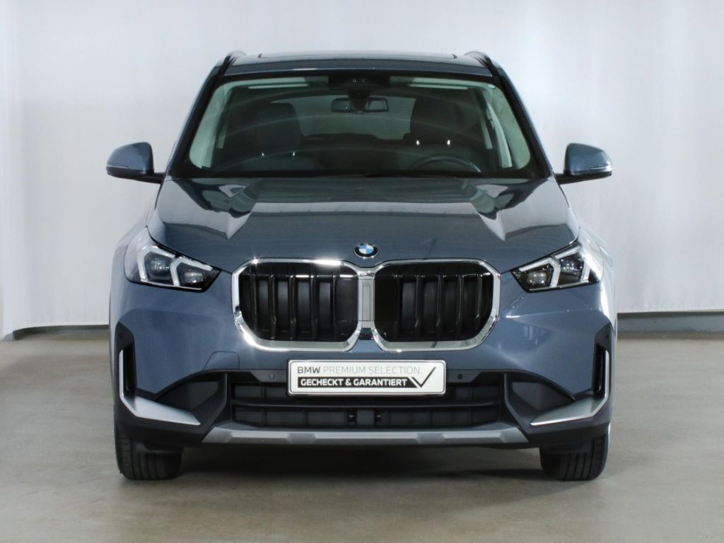 BMW X1 sDrive 20i LED PDC Navigation Ablagenpaket foto 5