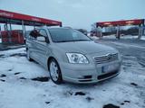 Toyota Avensis Baujahr 2004  TÜV bis 01/2... - Toyota Avensis aus 2004: Kombi
