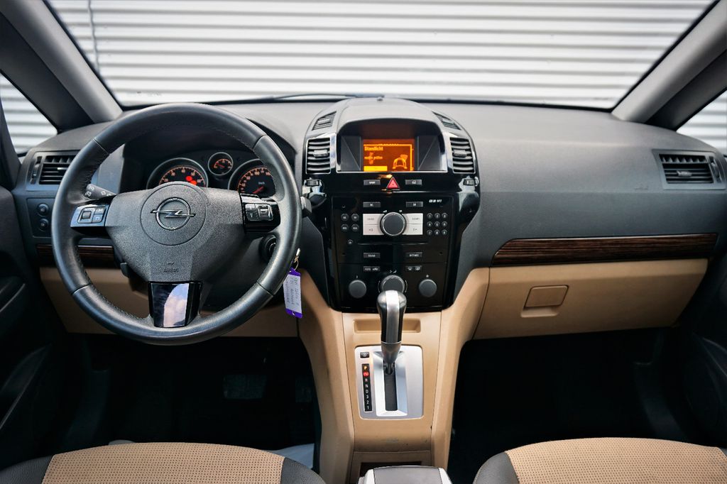 OPEL Zafira 6