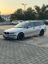 BMW E46 318i 143 PS Baujahr 2002 - BMW 318: Kombi, 318i E46