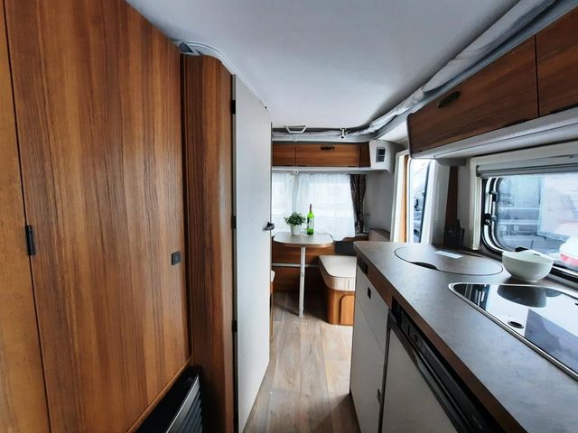 Fahrzeug Übersicht 25 HYMER / ERIBA / HYMERCAR Touring 430 Verfüg./Sparen Sie 4.250,- €