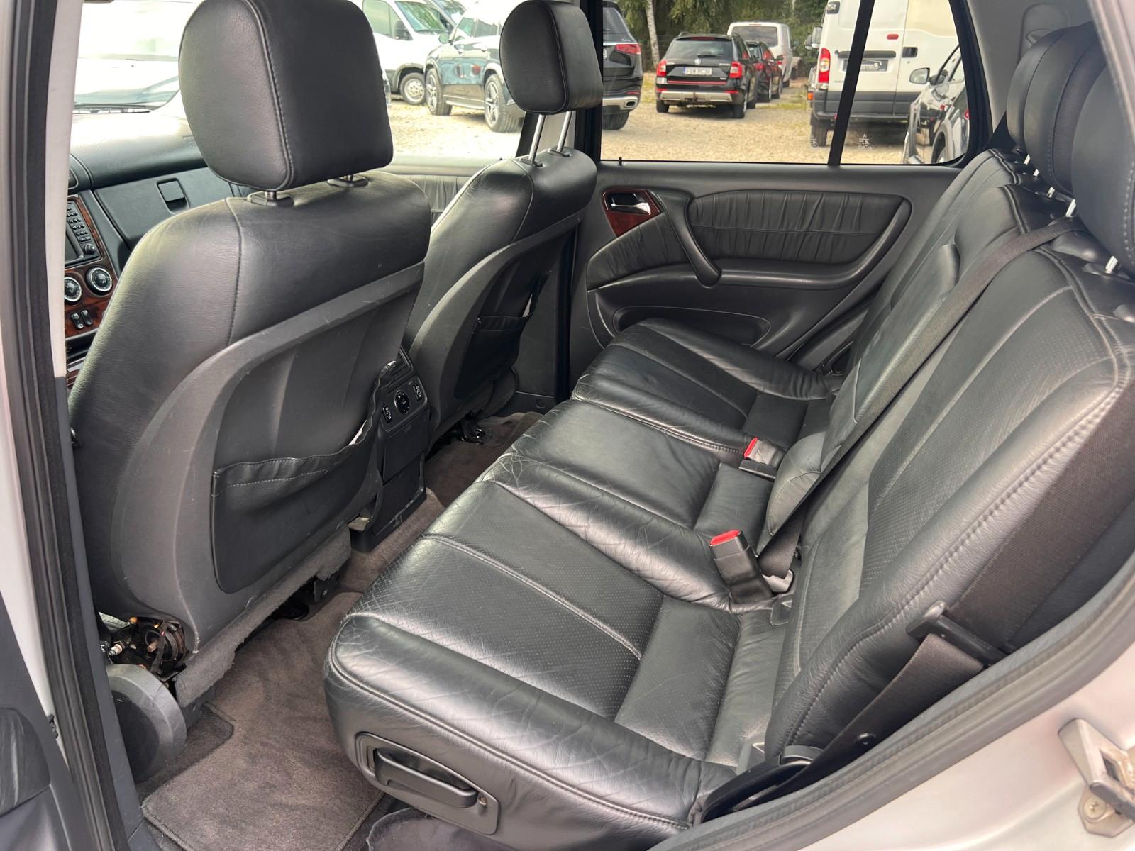 Mercedes-Benz ML270 2004 — photo 12