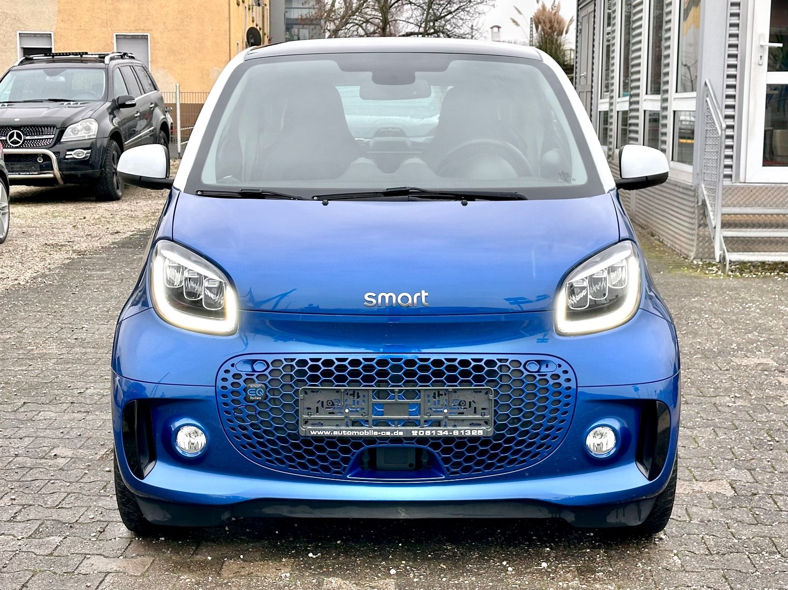 Fahrzeugabbildung Smart ForTwo Coupe EQ /LED/PDC/Kamera/Pano/CarPlay
