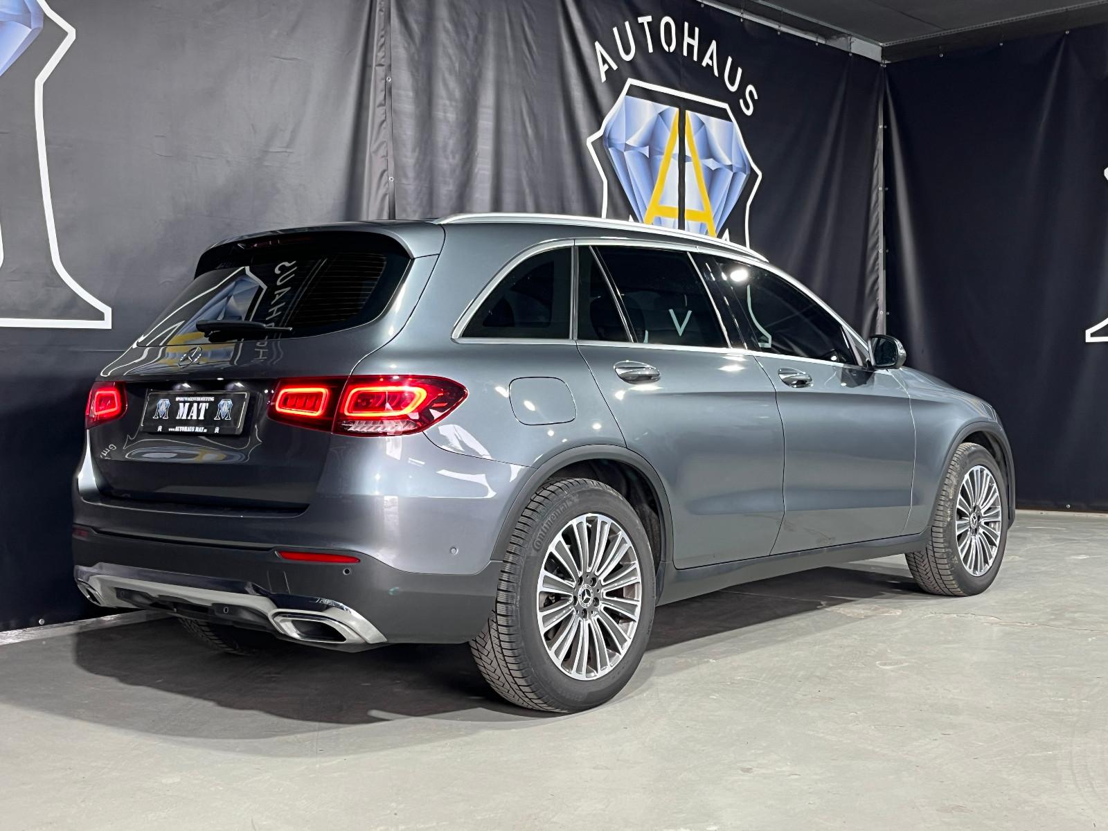 Mercedes-Benz GLC 220D 4MATIC ACC MASSAGE 360° LANE ASSIST SHZ
