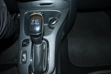 Fotografie des Renault ZOE (mit Batterie) 41 kwh Life mit LIMITED Paket