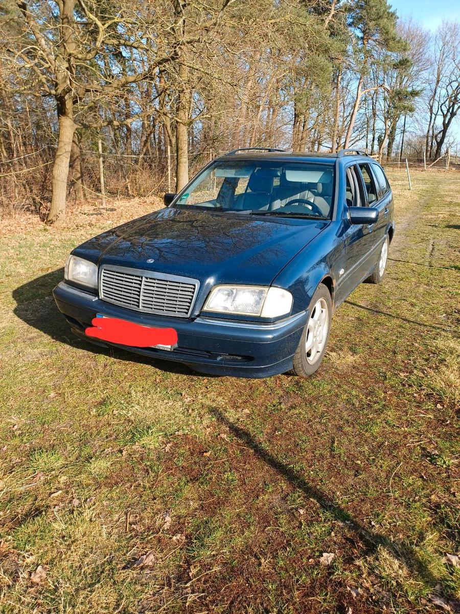 Mercedes-Benz C 240