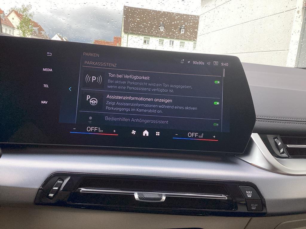 BMW 223d xDr. Active Tourer Luxury Line AHK+Pano+ACC